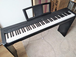Дигитальное пианино Yamaha P-35 (1 фото из 5)