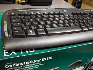 LOGITECH Juhtmevaba klaviatuur + hiir (3 foto / 3)
