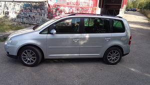 Volkswagen Touran 1.9 77kW (2 foto / 14)