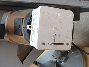 Scheppach Plate-nurksaag TKG-250 E (8 foto / 10)