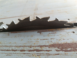 Scheppach Plate-nurksaag TKG-250 E (9 foto / 10)