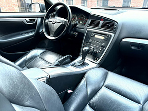 Volvo s60 Facelift 2.4 дизель АВТОМАТ (7 фото из 15)