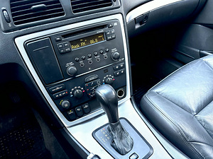 Volvo s60 Facelift 2.4 дизель АВТОМАТ (12 фото из 15)
