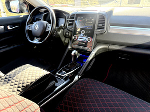 Renault Koleos (9 фото из 15)