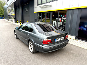 BMW 525 (2 foto / 15)
