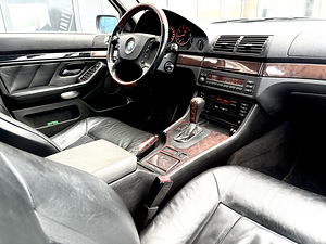 BMW 525 (9 foto / 15)