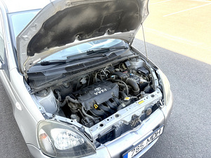 Toyota Yaris (11 foto / 15)