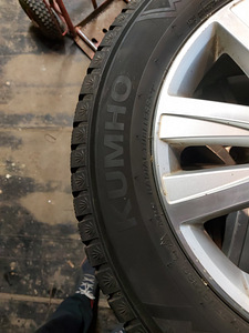 Продам оригинальные диски R 17 5x120 с резиной 235/55/ R17 (4 фото из 4)