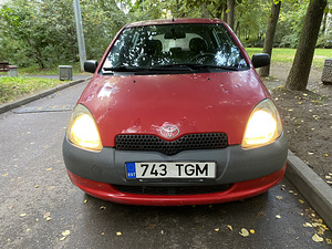 Toyota Yaris 1.0 Bensiin (3 foto / 9)