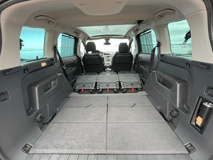 Peugeot 5008 DIISEL / AUTOMAT / PANORAMA (8 фото из 15)