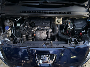 Peugeot 5008 DIISEL / AUTOMAAT / PANORAAM / TÜ 02.2025 (4 foto / 15)