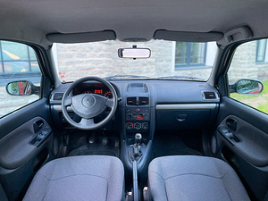RENAULT CLIO / ÜV 06.2025 (8 foto / 15)