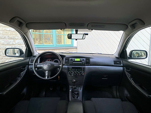 TOYOTA COROLLA FACELIFT / TÜV 11.2025 (8 foto / 15)