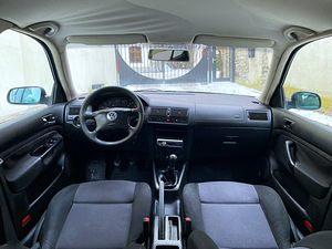 VOLKSWAGEN GOLF 4 / DIISEL / TÜV 10.2025 (11 foto / 15)