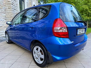 HONDA JAZZ / AUTOMAAT / AVARIIVABA / ÜV 02.2026 (4 foto / 15)