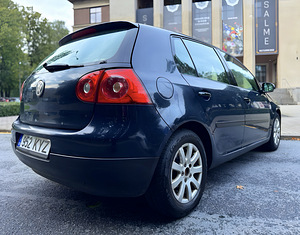 VOLKSWAGEN GOLF 5 / 2 OMANIKKU / ÜV 11.2025 (3 foto / 15)