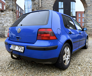 VOLKSWAGEN GOLF 4 / AUTOMAAT / REG MAKSTUD / ÜV 10.2026 (3 foto / 15)