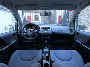 HONDA JAZZ / AUTOMAAT / AVARIIVABA / ÜV 10.2026 (11 foto / 15)