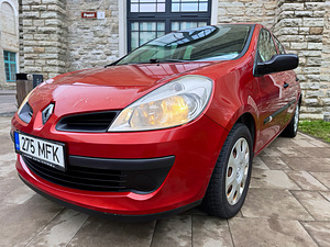 RENAULT CLIO /AVARIIVABA/ROOSTEVABA / 1 OMANIK / ÜV 05.2027 (1 foto / 15)