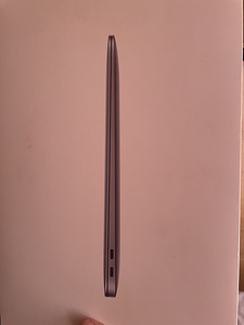 Macbook Air i5 8gb/512gb (2 foto / 4)