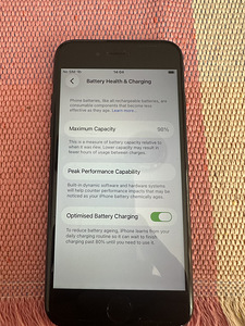 iPhone SE 2022 128GB (2 foto / 4)