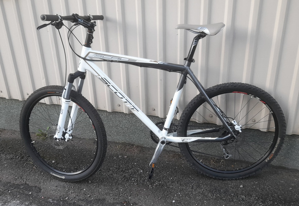 Scott Scale 650.