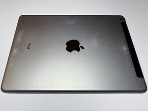 Планшет Apple iPad Air 9,7", 64 ГБ, Wi-Fi + Cellular, серый (2 фото из 3)