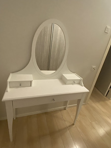 Meblik tualettlaud (2 foto / 2)