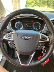 Ford Mondeo (4 фото из 7)