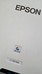 Epson EH-TW7300 (2 фото из 3)