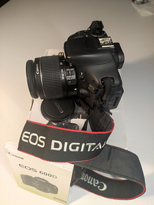 EOS 600 D Diigipeegelkaamera (5 foto / 7)
