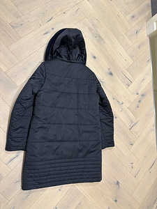 Зимняя куртка (2 фото из 3)
