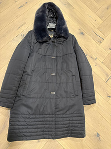 Зимняя куртка (3 фото из 3)