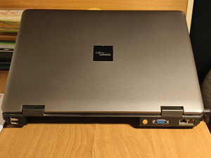 Sülearvuti Fujitsu-Siemens Esprimo V5505, 15.4" (4 foto / 5)