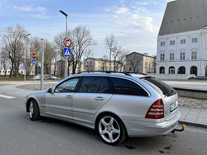 Mercedes Benz c200 2008 (11 foto / 15)