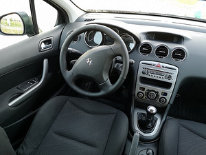 Peugeot 308 SW (7 foto / 8)