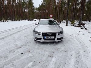 Audi A5, 3.0 TDI Quattro, 176 kw (2 foto / 9)
