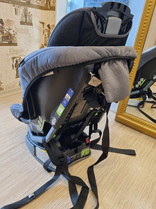 Turvatoolid 2,3 aastat -18kg britax (2 foto / 3)