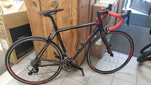 Maanteeratas Scott Cr1 20 2017, S raam (1 foto / 2)