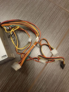 Lauaarvuti toiteplokk 400w, töökorras (2 foto / 3)