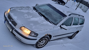 Volvo v70 varuosadeks (1 foto / 4)