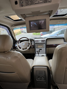 Lincoln Navigator (6 foto / 15)