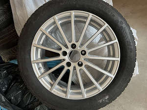 MERCEDES-BENZ GLA MERCEDES-BENZ DUNLOP SP WINTER SPORT (1 foto / 4)