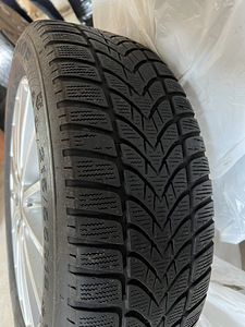 MERCEDES-BENZ GLA MERCEDES-BENZ DUNLOP SP WINTER SPORT (3 foto / 4)