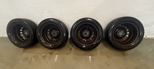 Bridgestone Blizzak 205/55R16 M+S 6-7мм. (с дисками Toyota) (1 фото из 9)