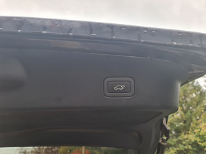 Продам LAND ROVER RANGE ROVER SPORT HSE LUXURY 3.0 188 Kw (7 фото из 15)