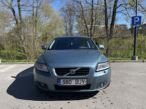 VOLVO V50 2008 diisel,automaat (3 foto / 10)