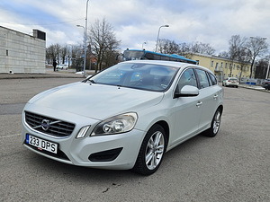 Volvo v60 2.0d5 120kw 2011 AT