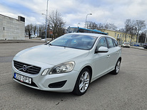 Volvo v60 2.0d5 120kw 2011 AT, 2011