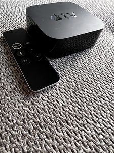 Apple TV 4Gen A1625 32 ГБ (2 фото из 2)